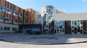 Kellogg outdoor plaza 