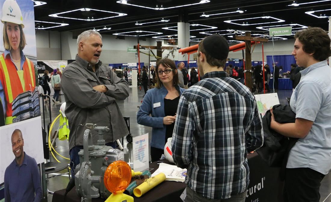Students at tradeshow