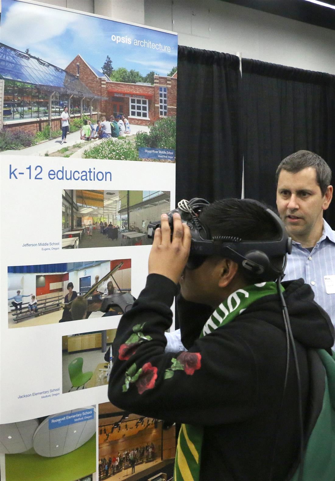 Student at tradeshow with VR headset